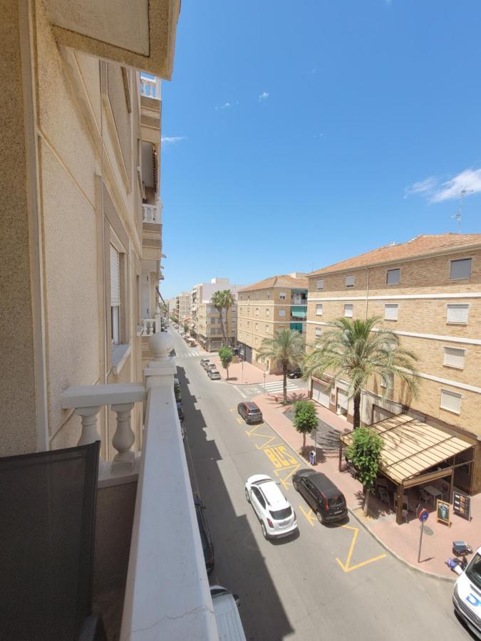 Apartament Dudek Torrevieja Eksteriør bilde